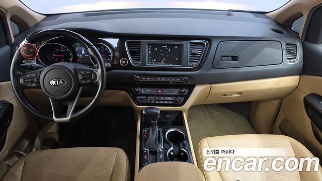 Kia Canival 2019 — photo 10