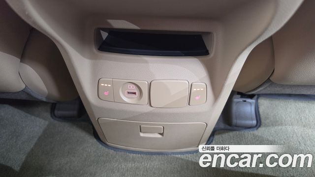 Kia Canival 2019 — photo 22