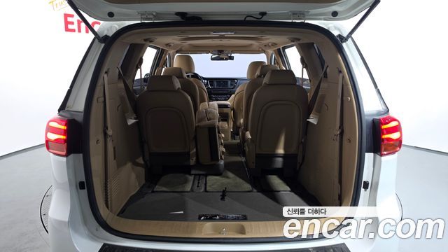 Kia Canival 2019 — photo 24