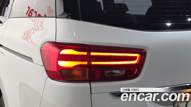 Kia Canival 2019 — photo 9