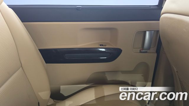 Kia Canival 2019 — photo 15