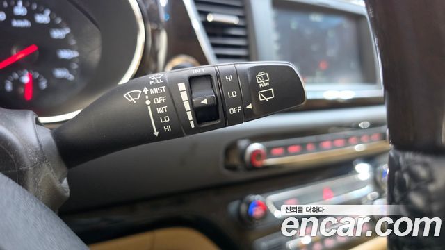 Kia Canival 2019 — photo 28