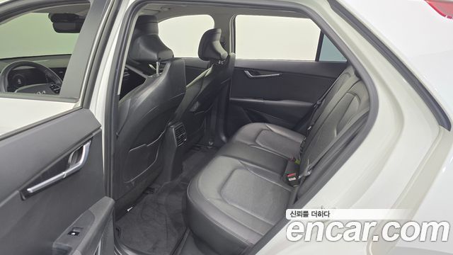 Kia Niro 2023 — photo 17