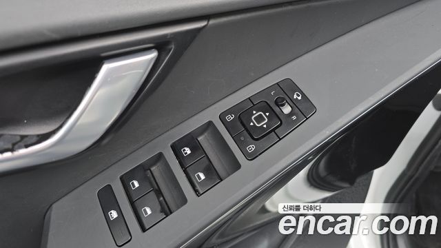 Kia Niro 2023 — photo 25