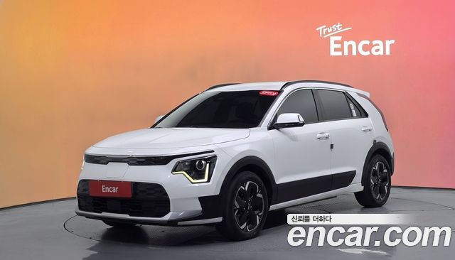 Kia Niro 2023 — photo 1