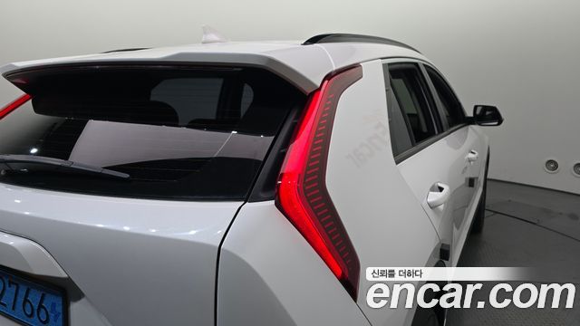Kia Niro 2023 — photo 9