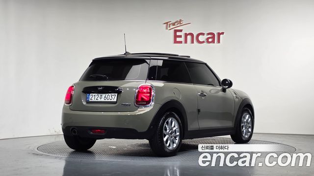 Mini Cooper 2019 — photo 2