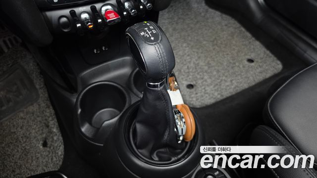 Mini Cooper 2019 — photo 12