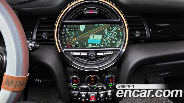 Mini Cooper 2019 — photo 18