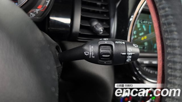 Mini Cooper 2019 — photo 26