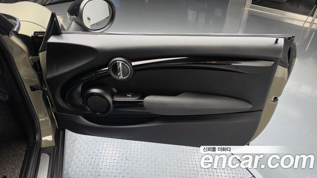 Mini Cooper 2019 — photo 15