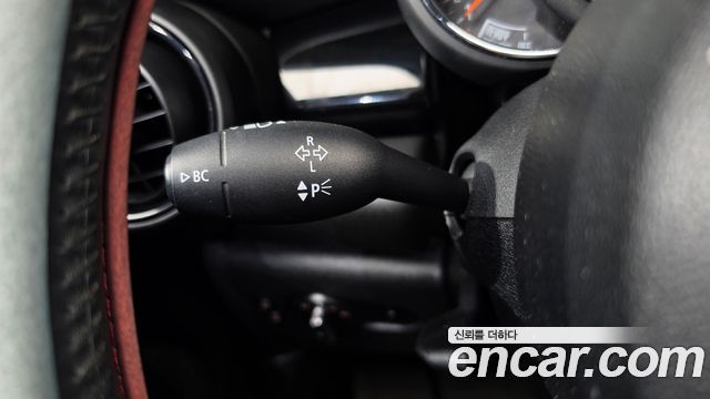Mini Cooper 2019 — photo 27