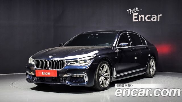 BMW 7-Series 2018 — photo 1
