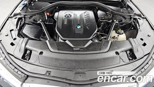 BMW 7-Series 2018 — photo 6