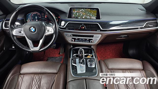 BMW 7-Series 2018 — photo 7