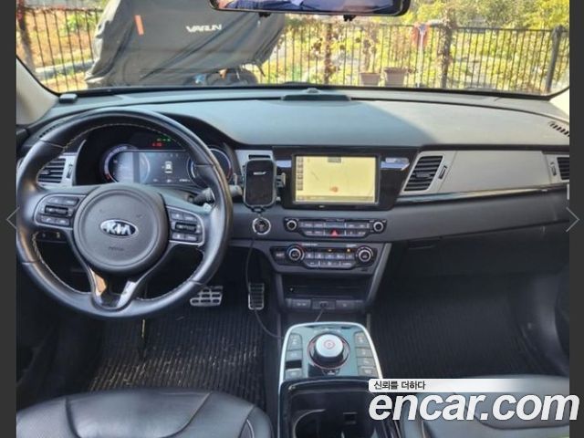 Kia Niro 2019 — photo 10