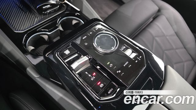 BMW 5-Series 2024 — photo 12