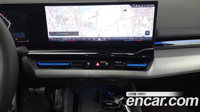 BMW 5-Series 2024 — photo 20