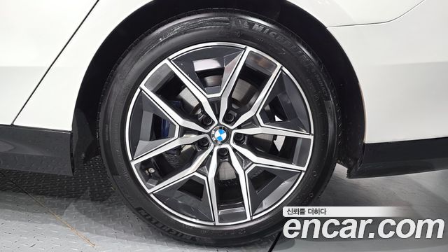BMW 5-Series 2024 — photo 7