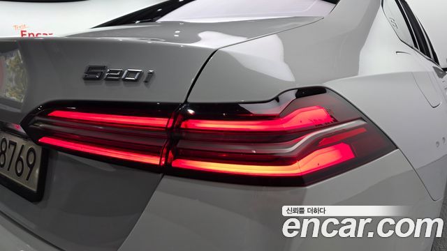 BMW 5-Series 2024 — photo 9