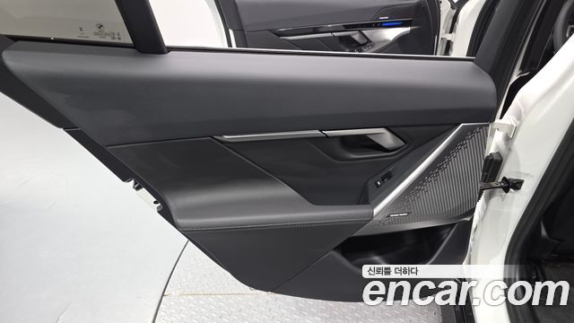 BMW 5-Series 2024 — photo 15