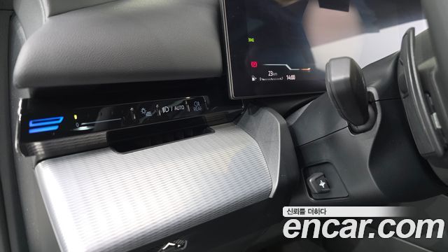 BMW 5-Series 2024 — photo 28