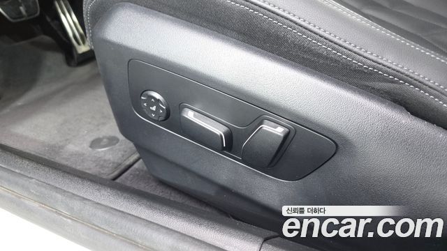 BMW 5-Series 2024 — photo 33