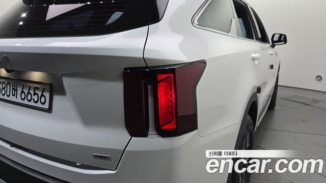Kia Sorento 2024 — photo 9
