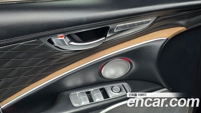 Kia K9 2022 — photo 25