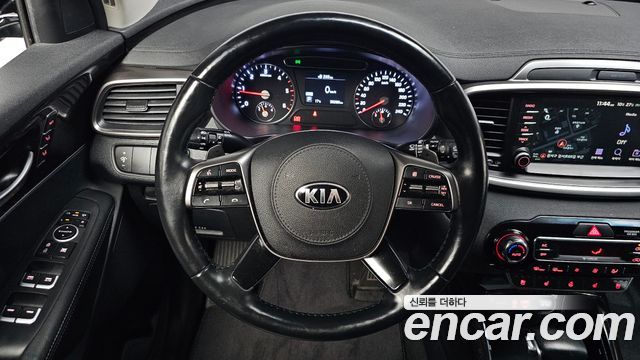 Kia Sorento 2018 — photo 19