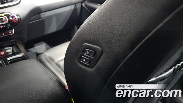 Kia Sorento 2018 — photo 32