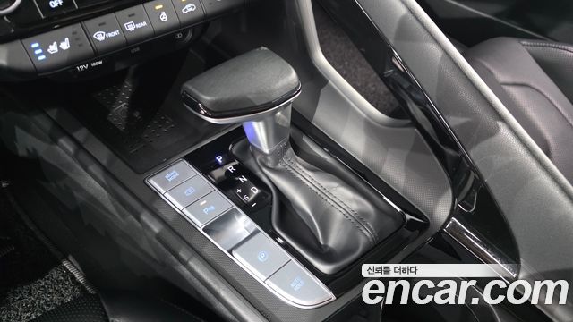 Hyundai AVANTE 2022 — photo 12
