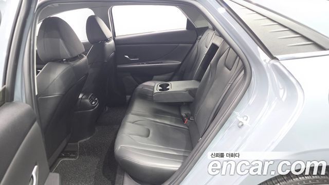 Hyundai AVANTE 2022 — photo 18