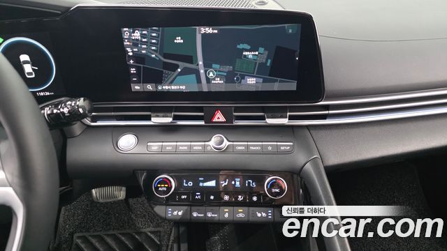 Hyundai AVANTE 2022 — photo 19