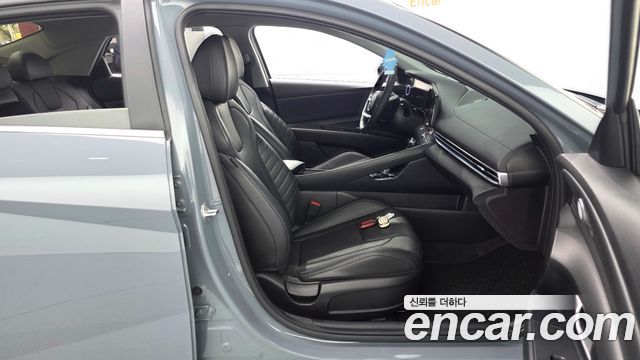 Hyundai AVANTE 2022 — photo 16
