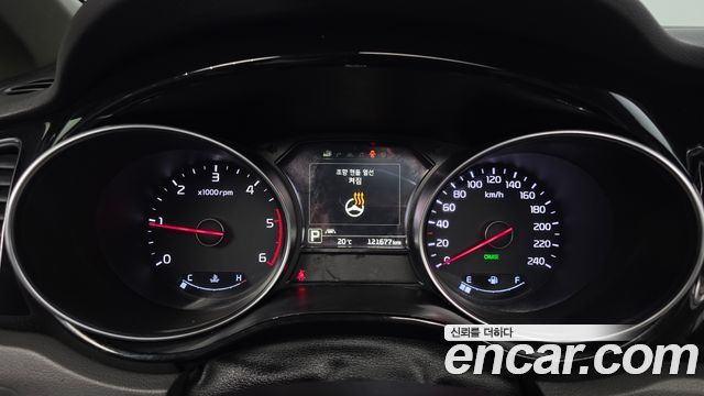 Kia Canival 2015 — photo 11