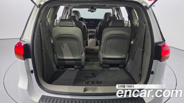 Kia Canival 2015 — photo 26