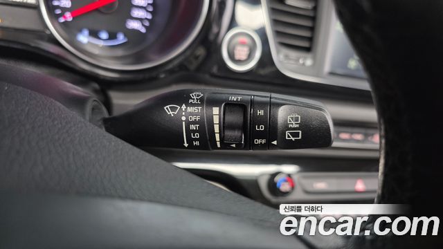 Kia Canival 2015 — photo 32