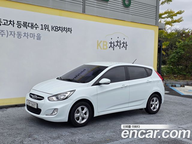 Hyundai Accent 2015 — photo 1