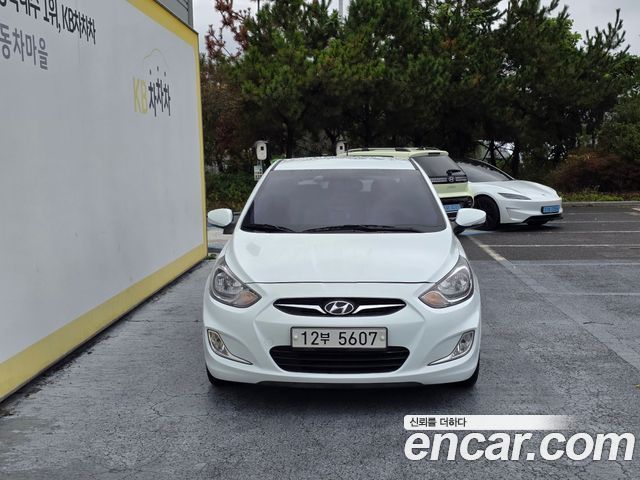 Hyundai Accent 2015 — photo 3