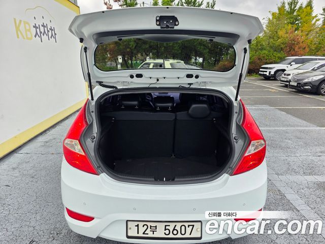 Hyundai Accent 2015 — photo 7