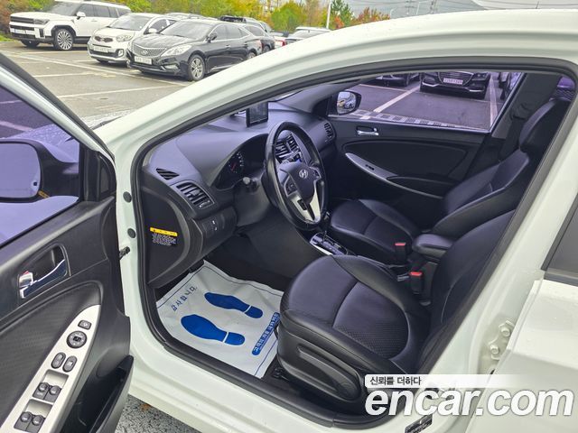 Hyundai Accent 2015 — photo 8