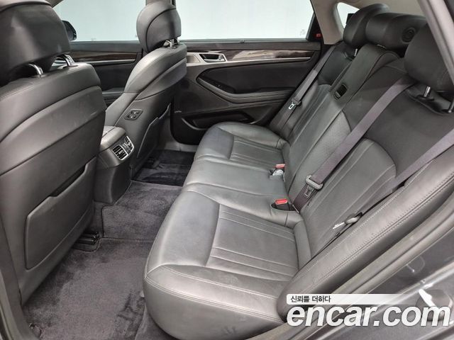 Genesis G80 2018 — photo 12