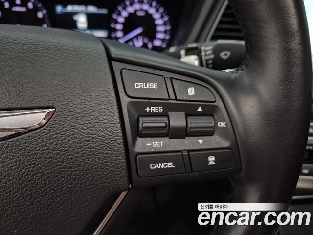 Genesis G80 2018 — photo 16