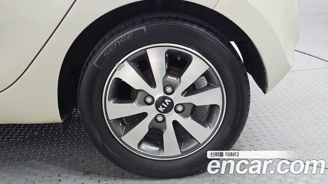 Kia morning 2013 — photo 7