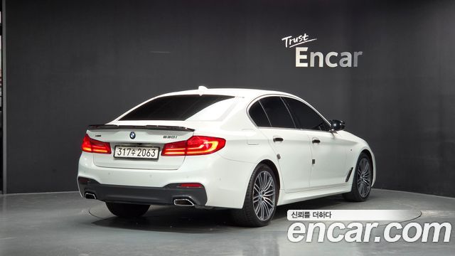 BMW 5-Series 2020 — photo 2