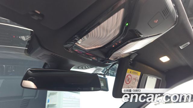 BMW 5-Series 2020 — photo 29