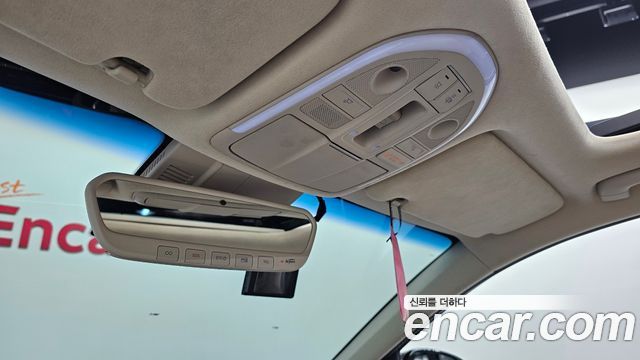 Genesis G70 2020 — photo 23