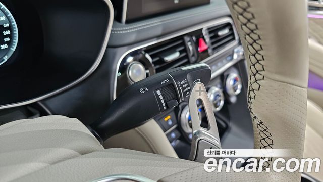 Genesis G70 2020 — photo 30