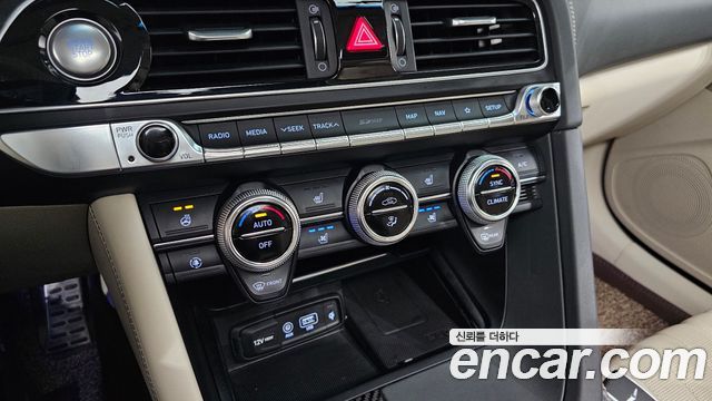 Genesis G70 2020 — photo 33